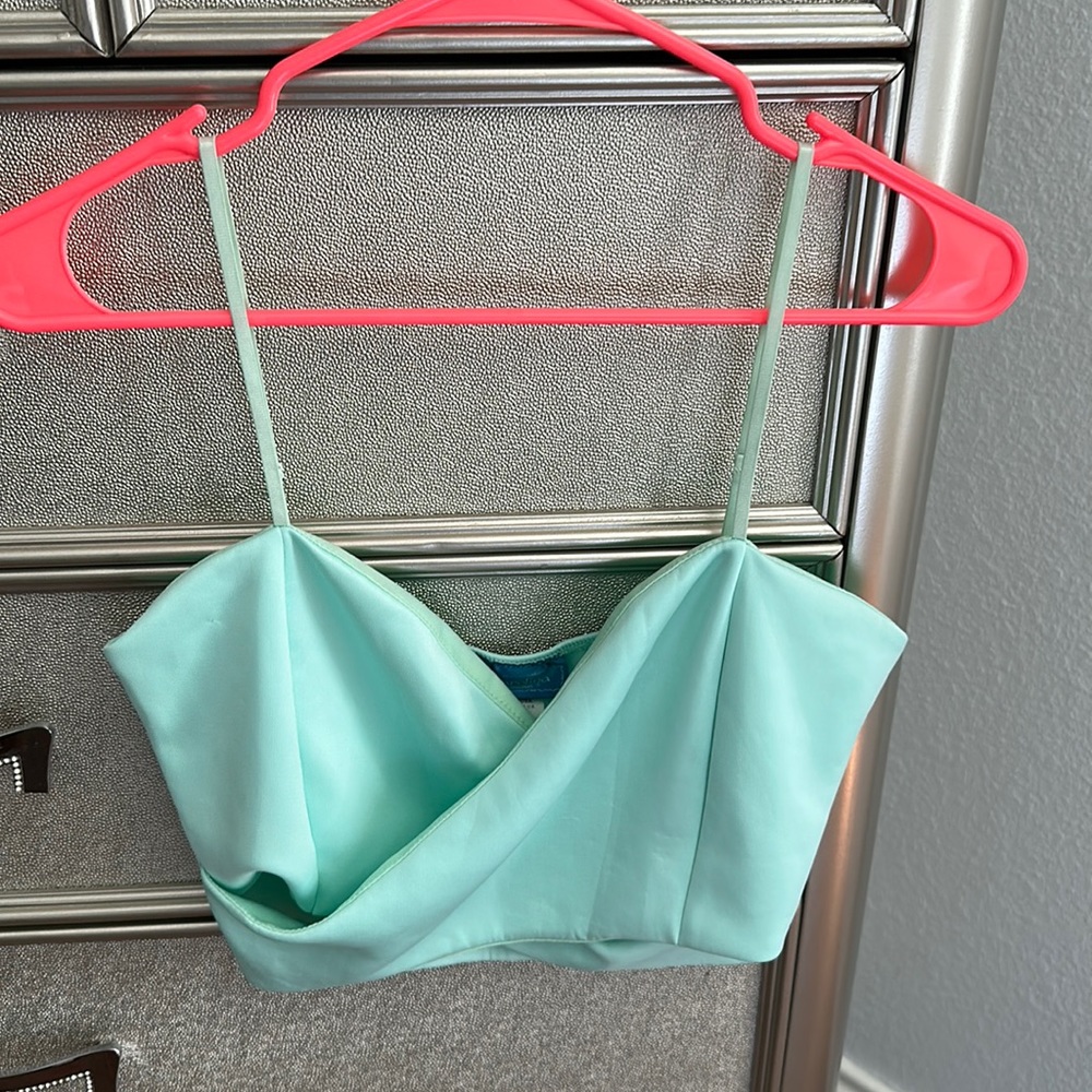 Brand new size large cross wrap mint crop top